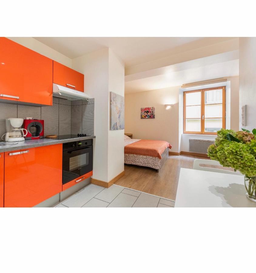Location F1 Neuf Centre Historique Riom Apartment Екстериор снимка