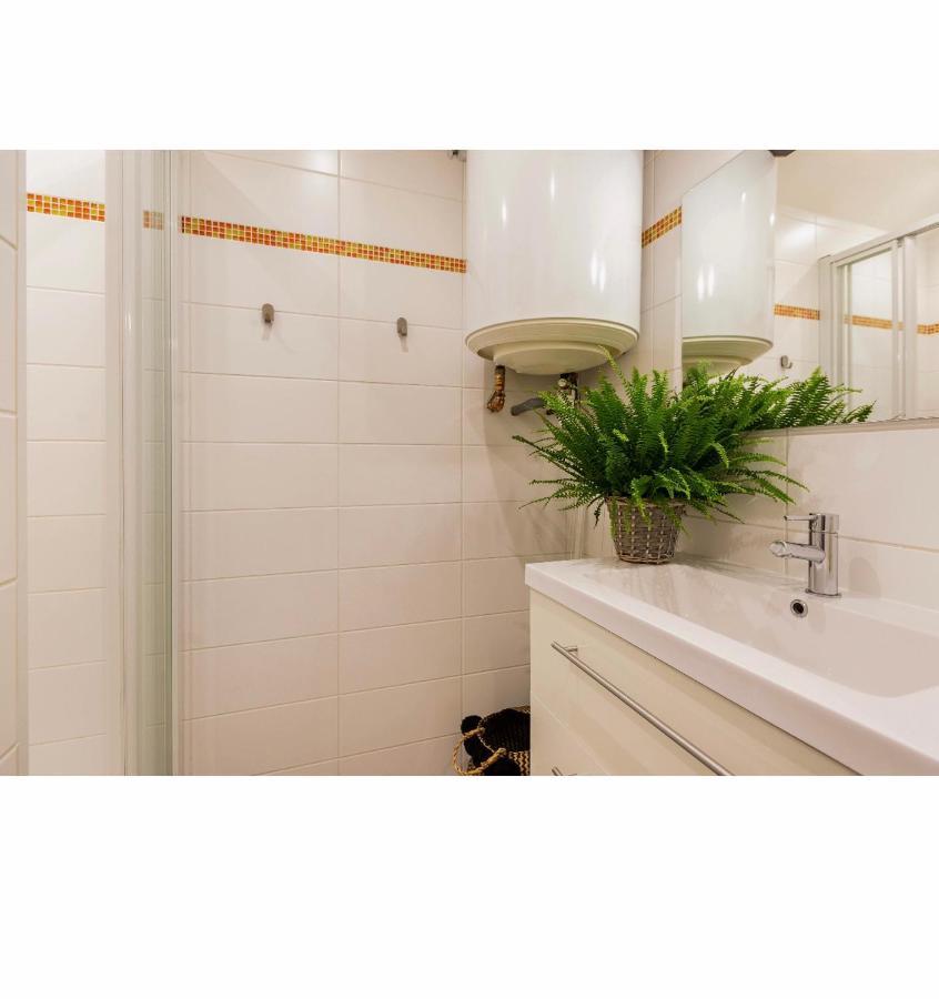 Location F1 Neuf Centre Historique Riom Apartment Екстериор снимка